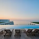 Vanilla Sky In Infinity Pool And Apartman