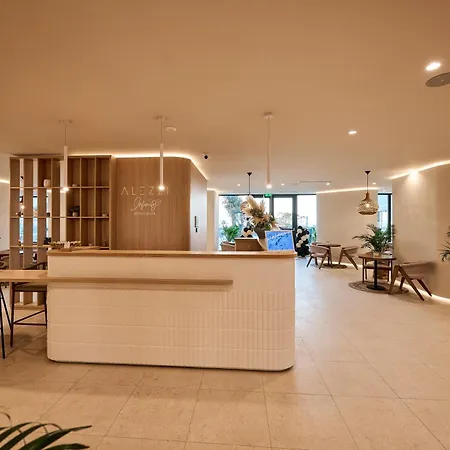 Vanilla Sky - Infinity Pool & Spa Resort Apartment *