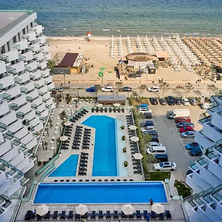 Vanilla Sky - Infinity Pool & Spa Resort Apartment Navodari