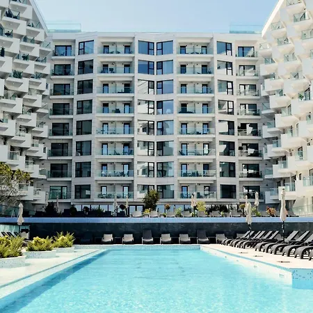 Apartment Vanilla Sky - Infinity Pool & Spa Resort