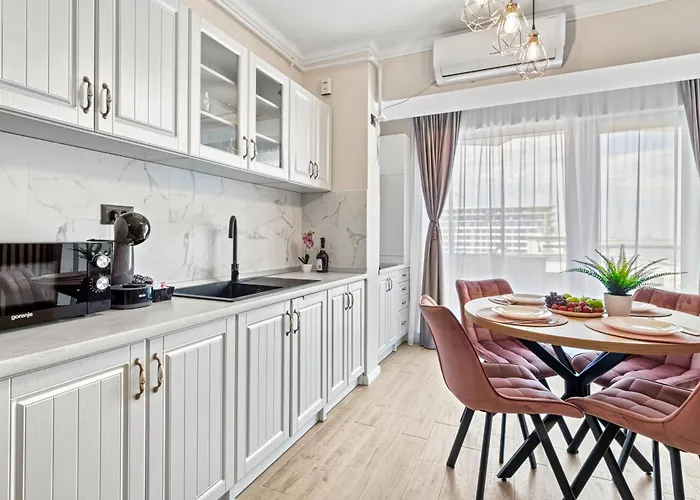 Vanilla Sky - Jacuzzi & Sauna Infinity * Năvodari